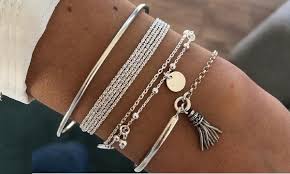 Trouvez Votre Style avec Notre Collection de Bracelets pour Femme